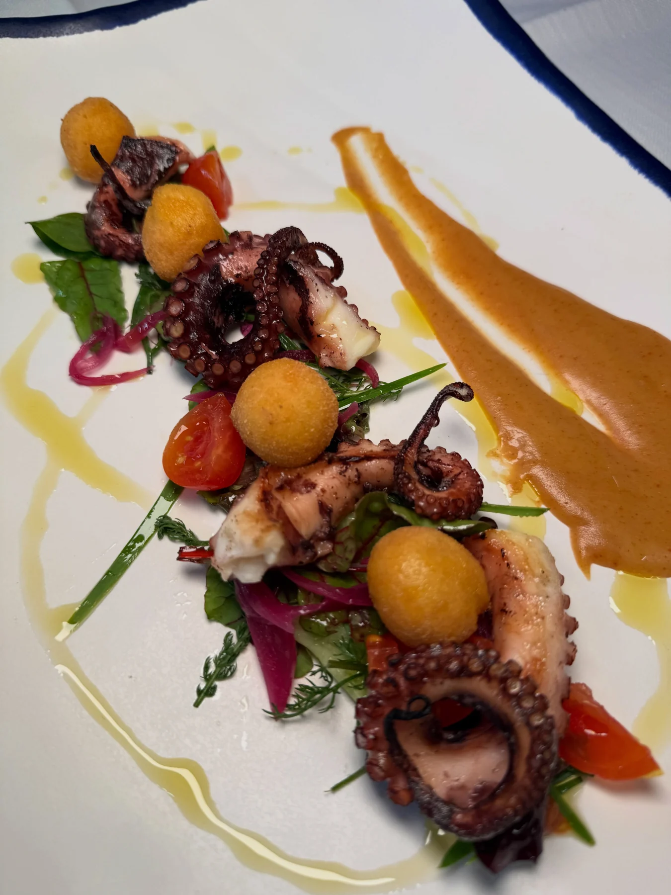 Polpo alla brace con crocchette di patate